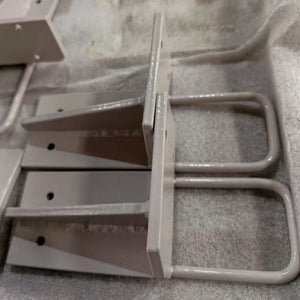 Cable tray installation bracket